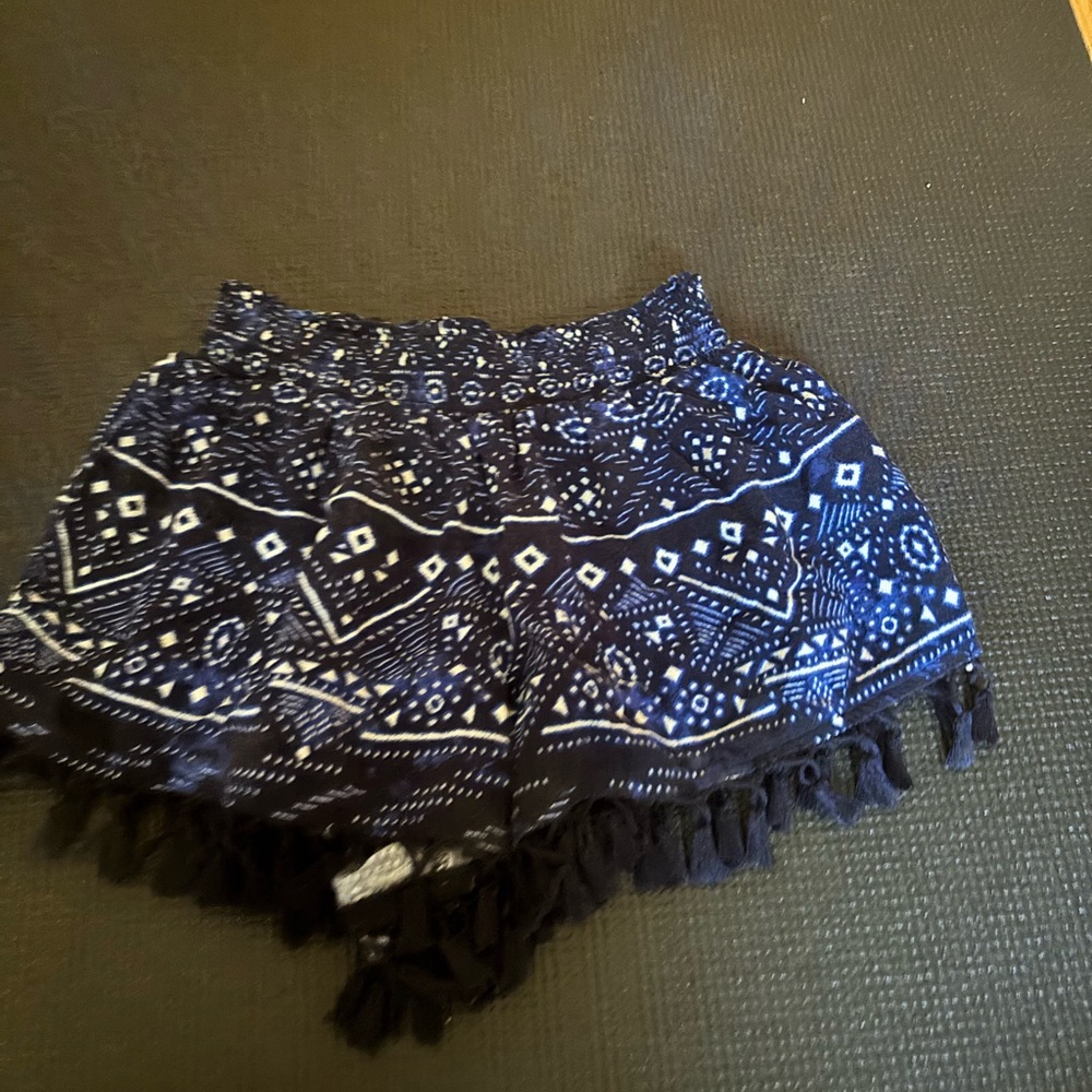Size M - Higj Waisted Forever 21 Women's Blue Patterned Shorts